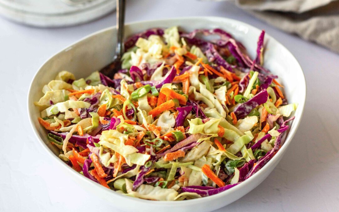 La fameuse et crémeuse salade Coleslaw